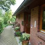 Haus-marla * Tating